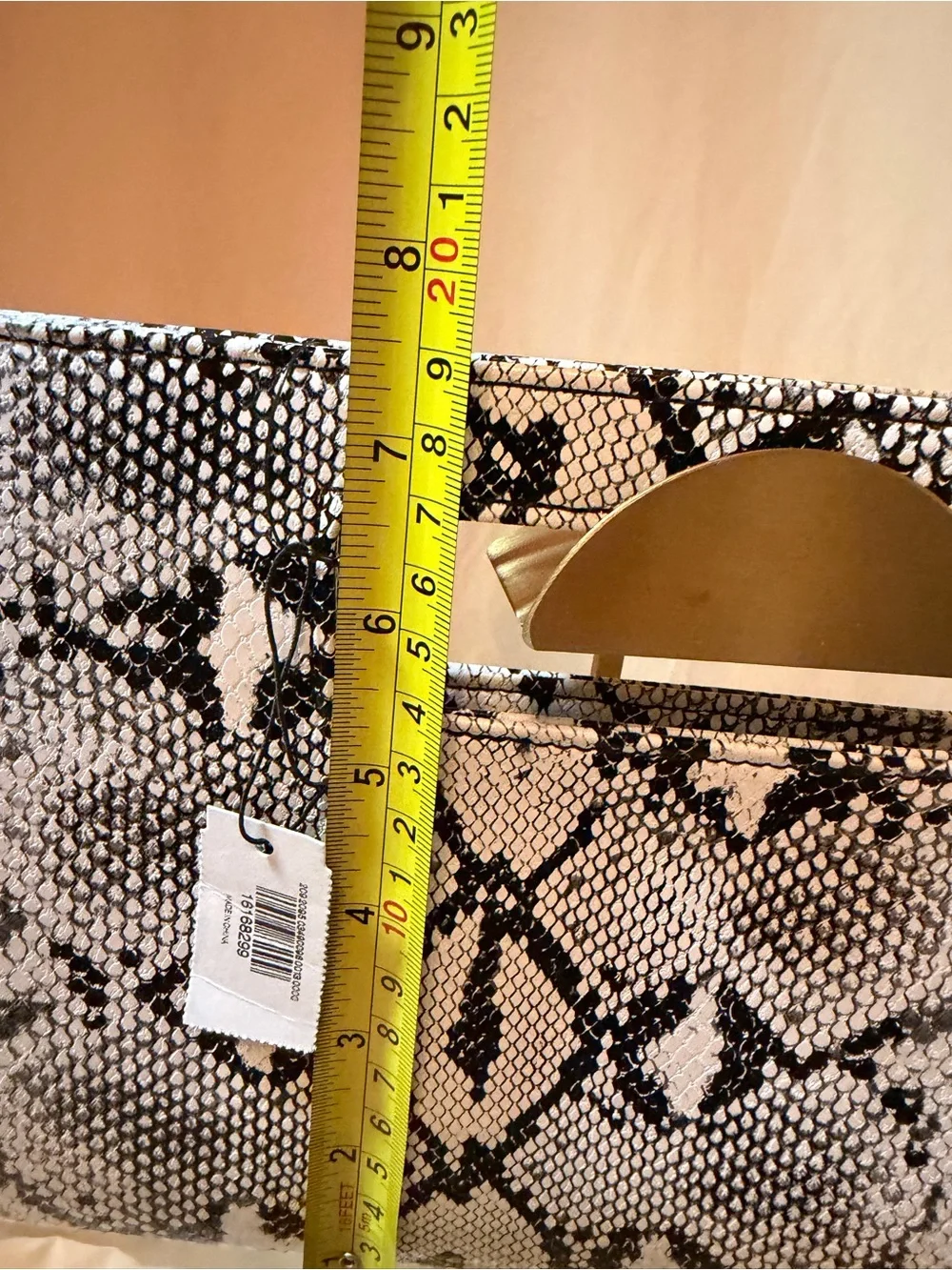Textured Snake-Print Cutout Handle Clutch - Black & White